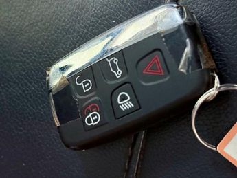 LAND ROVER DISCOVERY 4 3.0 SD V6 Commercial SUV 5dr Diesel Auto 4X4 (230 g/km, 255 bhp)