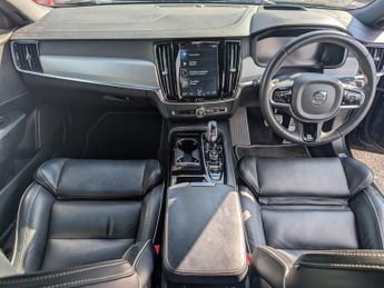 VOLVO S90 2.0h T8 Twin Engine 10.4kWh R-Design Pro Saloon 4dr Petrol Plug-