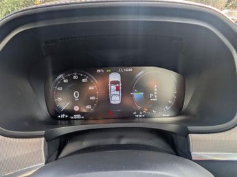 VOLVO S90 2.0h T8 Twin Engine 10.4kWh R-Design Pro Saloon 4dr Petrol Plug-