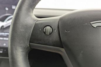 TESLA Model 3 Standard Range Plus Saloon 4dr Electric Auto RWD (241 bhp)
