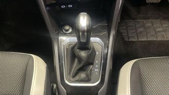 VOLKSWAGEN T-ROC 1.5 TSI GPF EVO SEL SUV 5dr Petrol DSG Euro 6 (s/s) (150 ps)
