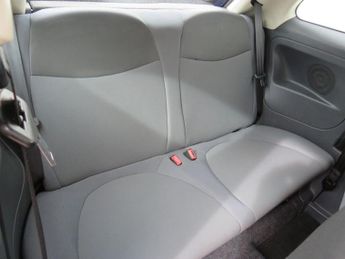 FIAT 500 1.2 Pop Hatchback 3dr Petrol Auto Euro 4 (69 bhp)