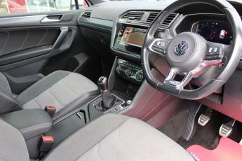 VOLKSWAGEN TIGUAN 2.0 TDI R-Line Tech SUV 5dr Diesel Manual Euro 6 (s/s) (150 ps)