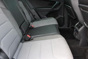 VOLKSWAGEN TIGUAN 2.0 TDI R-Line Tech SUV 5dr Diesel Manual Euro 6 (s/s) (150 ps)