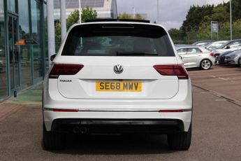 VOLKSWAGEN TIGUAN 2.0 TDI R-Line Tech SUV 5dr Diesel Manual Euro 6 (s/s) (150 ps)
