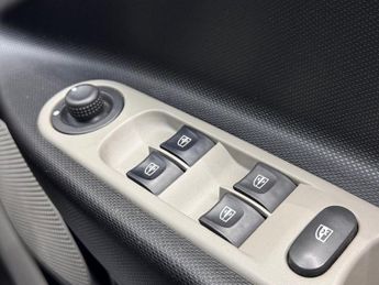 RENAULT ZOE 22kWh Dynamique Intens Hatchback 5dr Electric Auto (Battery Leas