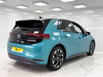 VOLKSWAGEN ID.3 Pro Performance 58kWh Family Hatchback 5dr Electric Auto (204 ps