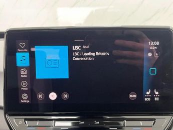 VOLKSWAGEN ID.3 Pro Performance 58kWh Family Hatchback 5dr Electric Auto (204 ps