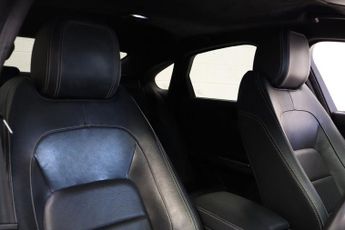 JAGUAR XF 2.0d R-Sport Saloon 4dr Diesel Auto Euro 6 (s/s) (180 ps)