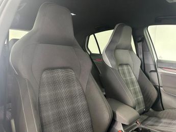 VOLKSWAGEN GOLF 2.0 TDI GTD Hatchback 5dr Diesel DSG Euro 6 (s/s) (200 ps)