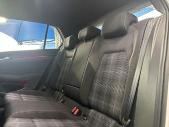 VOLKSWAGEN GOLF 2.0 TDI GTD Hatchback 5dr Diesel DSG Euro 6 (s/s) (200 ps)