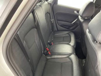 AUDI A1 1.4 TFSI S line Sportback 5dr Petrol S Tronic Euro 6 (s/s) (Nav)