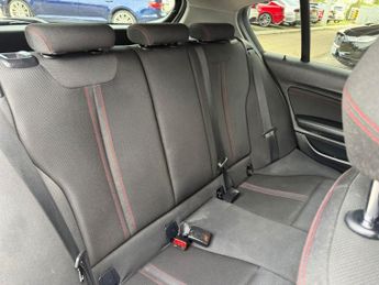 BMW 1 SERIES 2.0 120d Sport Hatchback 5dr Diesel Auto xDrive Euro 6 (s/s) (19