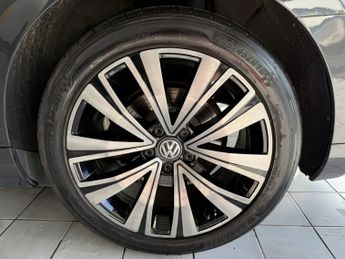 VOLKSWAGEN ARTEON 2.0 TDI Elegance Fastback 5dr Diesel DSG Euro 6 (s/s) (150 ps)