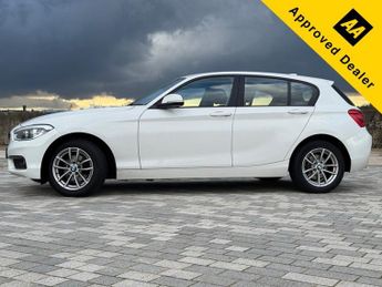 BMW 1 SERIES 1.5 118i SE Business Hatchback 5dr Petrol Auto Euro 6 (s/s) (136