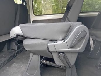 FORD TRANSIT CUSTOM 2.0 320 EcoBlue Trend Minibus 5dr Diesel Auto L2 H1 Euro 6 (s/s)