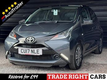 Toyota AYGO 1.0 VVT-i X-play X-shift 5dr - LOW MILEAGE AUTO!