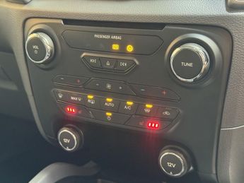 FORD RANGER 3.2 TDCi Limited 1 Pickup Double Cab 4dr Diesel Auto 4WD Euro 5 
