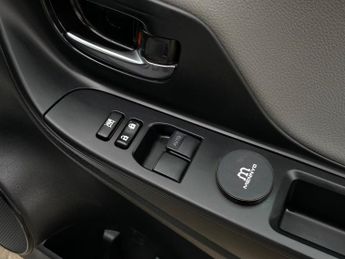 TOYOTA YARIS 1.5 VVT-h Icon Tech Hatchback 5dr Petrol Hybrid E-CVT Euro 6 (s/