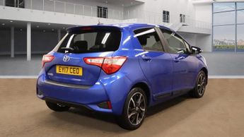 TOYOTA YARIS 1.5 VVT-i Design Hatchback 5dr Petrol CVT Euro 6 (111 ps)