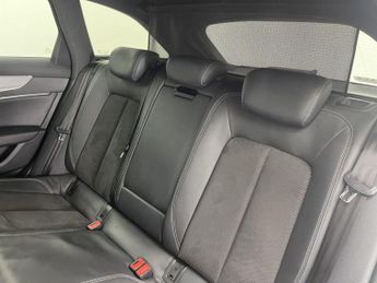 AUDI A6 AVANT 2.0 TDI 40 Black Edition Estate 5dr Diesel S Tronic Euro 6 (s/s)