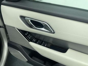 LAND ROVER RANGE ROVER VELAR 3.0 SD6 V6 R-Dynamic HSE SUV 5dr Diesel Auto 4WD Euro 6 (s/s) (3