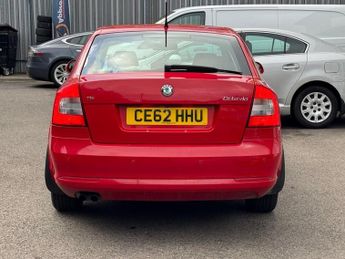 SKODA OCTAVIA 1.8 TSI Elegance Hatchback 5dr Petrol DSG Euro 5 (160 ps)