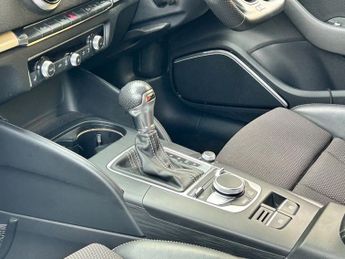 AUDI A3 1.5 TFSI CoD 35 S line Saloon 4dr Petrol S Tronic Euro 6 (s/s) (
