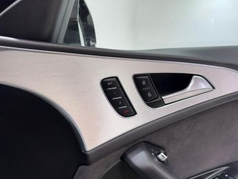 AUDI A6 AVANT 2.0 TDI ultra S line Estate 5dr Diesel S Tronic Euro 6 (s/s) (19