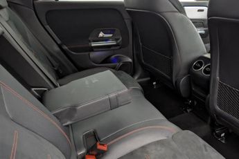MERCEDES-BENZ EQA EQA 250 66.5kWh AMG Line SUV 5dr Electric Auto (190 ps)