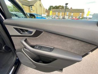 AUDI Q7 3.0 TDI V6 SE SUV 5dr Diesel Tiptronic quattro Euro 6 (s/s) (218