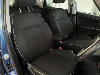 KIA VENGA 1.6 2 MPV 5dr Petrol Auto Euro 5 (123 bhp)