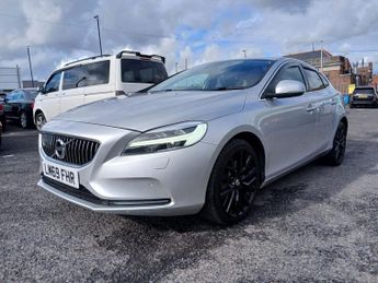 VOLVO V40 2.0 D3 Inscription Edition Hatchback 5dr Diesel Auto Euro 6 (s/s