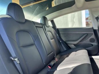 TESLA Model 3 Standard Range Plus Saloon 4dr Electric Auto RWD (241 bhp)