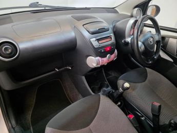 TOYOTA AYGO 1.0 VVT-i Move Hatchback 5dr Petrol Manual Euro 5 (68 ps)