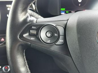 VAUXHALL Corsa Electric 50kWh Elite Nav Hatchback 5dr Electric Auto (7.4Kw Charger) (136