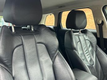 LAND ROVER RANGE ROVER EVOQUE 2.2 SD4 Pure Tech SUV 5dr Diesel Auto 4WD Euro 5 (s/s) (190 ps)