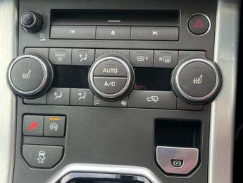 LAND ROVER RANGE ROVER EVOQUE 2.2 SD4 Pure Tech SUV 5dr Diesel Auto 4WD Euro 5 (s/s) (190 ps)