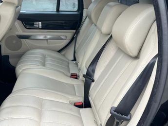 LAND ROVER RANGE ROVER SPORT 3.0 SD V6 HSE SUV 5dr Diesel Auto 4WD Euro 5 (255 bhp)