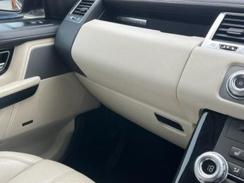 LAND ROVER RANGE ROVER SPORT 3.0 SD V6 HSE SUV 5dr Diesel Auto 4WD Euro 5 (255 bhp)