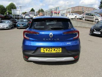 RENAULT CAPTUR 1.6 E-TECH Iconic Edition SUV 5dr Petrol Hybrid Automatic Euro 6