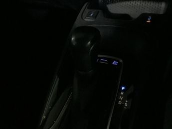 TOYOTA COROLLA 2.0 VVT-h Design Hatchback 5dr Petrol Hybrid CVT Euro 6 (s/s) (1