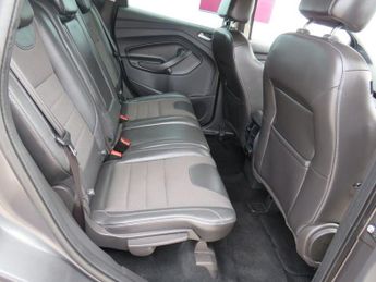 FORD KUGA 2.0 TDCi Titanium SUV 5dr Diesel Powershift AWD Euro 6 (s/s) (18
