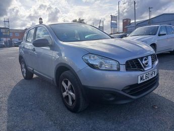 Nissan Qashqai 1.6 Visia SUV 5dr Petrol Manual 2WD Euro 5 (s/s) (117 ps)