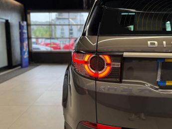 LAND ROVER DISCOVERY SPORT 2.0 TD4 HSE Luxury SUV 5dr Diesel Auto 4WD Euro 6 (s/s) (180 ps)