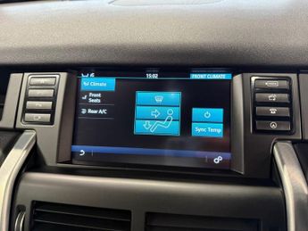 LAND ROVER DISCOVERY SPORT 2.0 TD4 HSE Luxury SUV 5dr Diesel Auto 4WD Euro 6 (s/s) (180 ps)