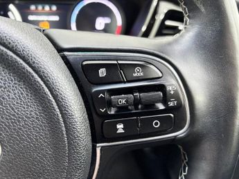 KIA NIRO 64kWh 3 SUV 5dr Electric Auto (201 bhp)