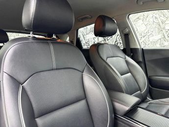 KIA NIRO 64kWh 3 SUV 5dr Electric Auto (201 bhp)