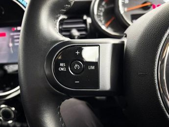 MINI HATCH 1.5 Cooper Classic Hatchback 5dr Petrol Steptronic Euro 6 (s/s) 
