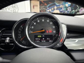 MINI HATCH 1.5 Cooper Classic Hatchback 5dr Petrol Steptronic Euro 6 (s/s) 